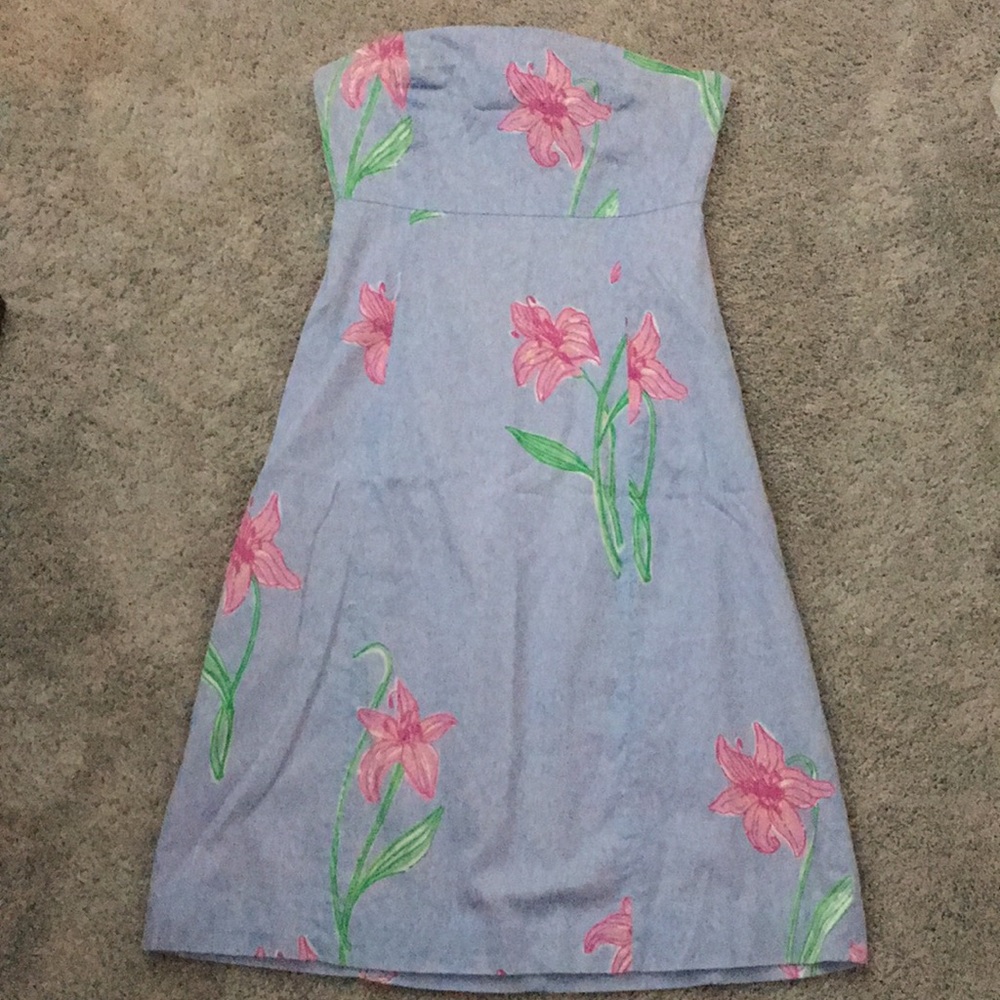 Lilly Pulitzer strapless blue dress with lilies size 8.